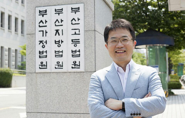 폭행 여중생들이 만나게 될 판사 | 인스티즈